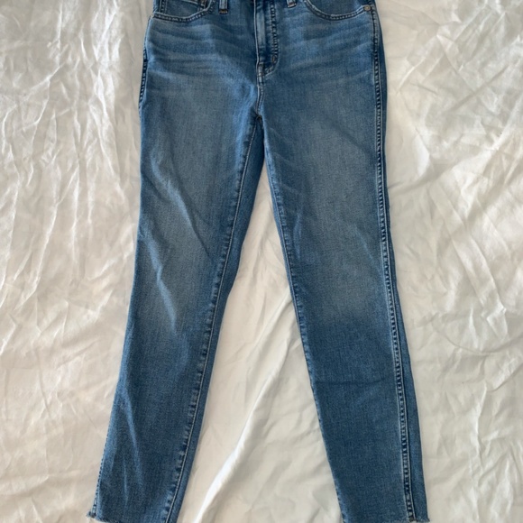 Madewell Light Wash Skinny Jean - Picture 4 of 5